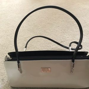 Beijo Uptown Purse in Champagne